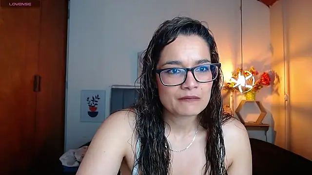 Rose Thompson1 online show from 09.09.25