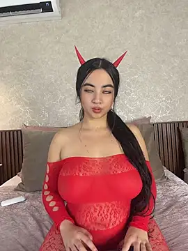 alisonnwalker2025 online show from 07.16.26