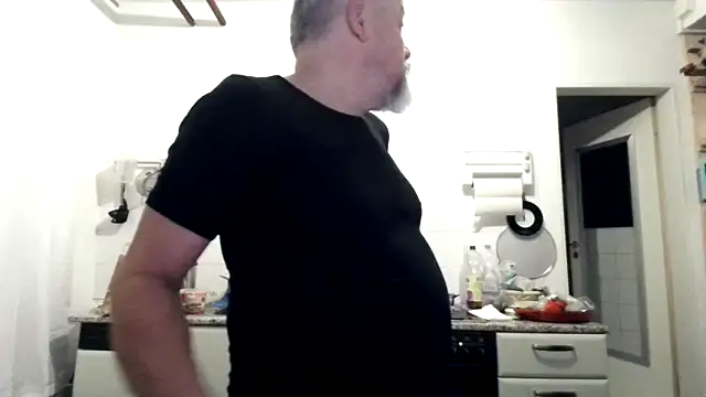 Snapshot of Berg_Boy chatting on 01.19.26 Berg Boy online show from 01.19.26