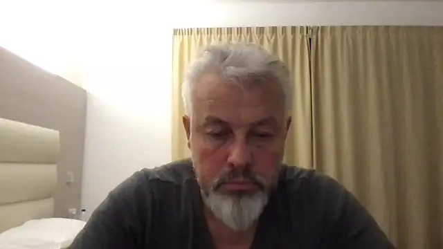 Snapshot of Berg_Boy chatting on 04.14.26 Berg Boy online show from 04.14.26