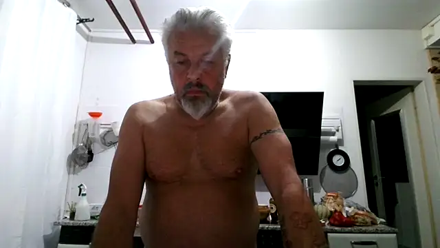 Snapshot of Berg_Boy chatting on 05.29.26 Berg Boy online show from 05.29.26