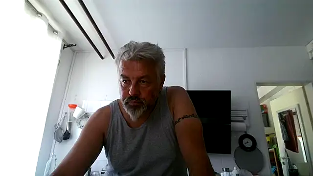 Snapshot of Berg_Boy chatting on 07.13.26 Berg Boy online show from 07.13.26