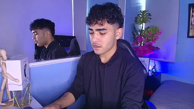 Snapshot of LucasCarterr_ chatting on 09.15.25 LucasCarterr online show from 09.15.25