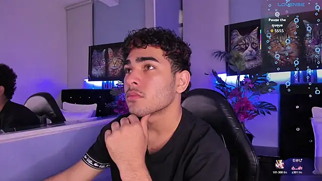 Snapshot of LucasCarterr_ chatting on 11.26.25 LucasCarterr online show from 11.26.25