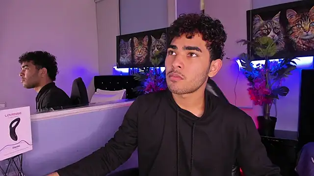 Snapshot of LucasCarterr_ chatting on 11.27.25 LucasCarterr online show from 11.27.25