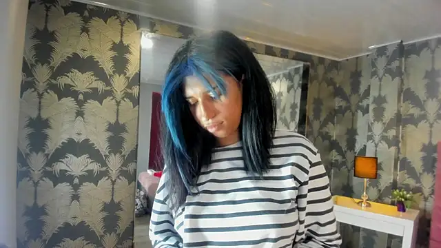 Snapshot of Karin_Ks chatting on 11.05.25 Karin Ks online show from 11.05.25