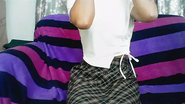 LAYLA 600 online show from 11.13.25