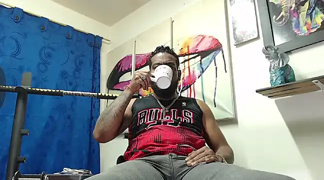 Snapshot of BladeFoxxx1 chatting on 03.17.25 BladeFoxxx1 online show from 03.17.25