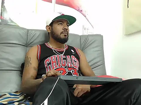 Snapshot of BladeFoxxx1 chatting on 09.27.25 BladeFoxxx1 online show from 09.27.25