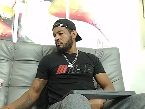 Snapshot of BladeFoxxx1 chatting on 09.28.25 BladeFoxxx1 online show from 09.28.25