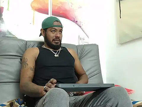 Snapshot of BladeFoxxx1 chatting on 09.29.25 BladeFoxxx1 online show from 09.29.25