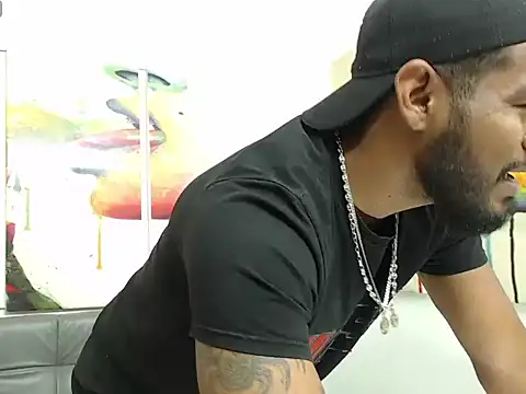 Snapshot of BladeFoxxx1 chatting on 10.19.25 BladeFoxxx1 online show from 10.19.25