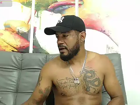 Snapshot of BladeFoxxx1 chatting on 10.21.25 BladeFoxxx1 online show from 10.21.25