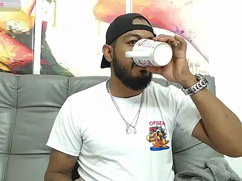 Snapshot of BladeFoxxx1 chatting on 10.22.25 BladeFoxxx1 online show from 10.22.25