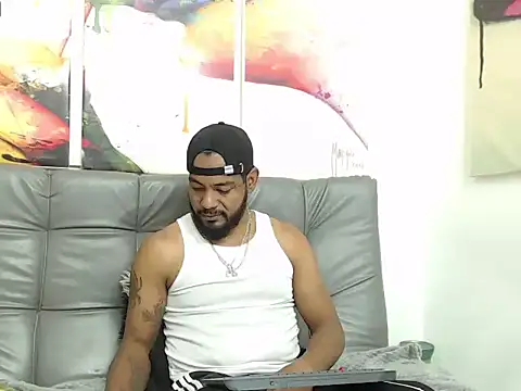 Snapshot of BladeFoxxx1 chatting on 10.27.25 BladeFoxxx1 online show from 10.27.25