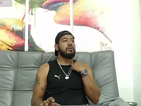 Snapshot of BladeFoxxx1 chatting on 10.29.25 BladeFoxxx1 online show from 10.29.25