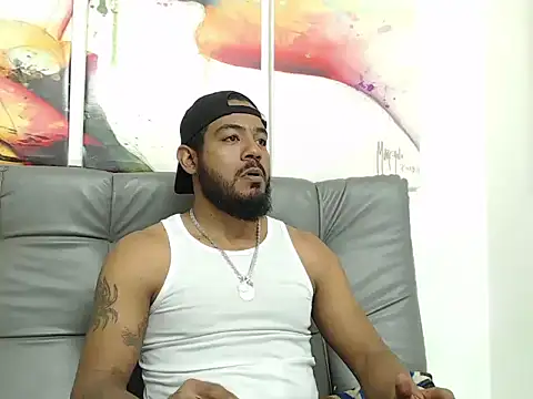 Snapshot of BladeFoxxx1 chatting on 11.23.25 BladeFoxxx1 online show from 11.23.25