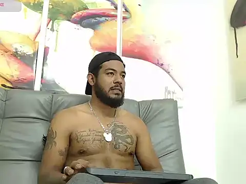 Snapshot of BladeFoxxx1 chatting on 11.25.25 BladeFoxxx1 online show from 11.25.25