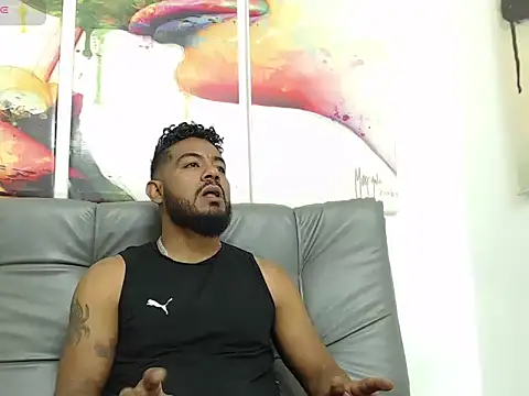 Snapshot of BladeFoxxx1 chatting on 11.29.25 BladeFoxxx1 online show from 11.29.25