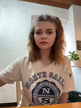 HaleyReedme online show from 03.17.25