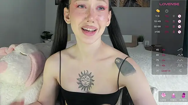 Say luna online show from 03.22.25