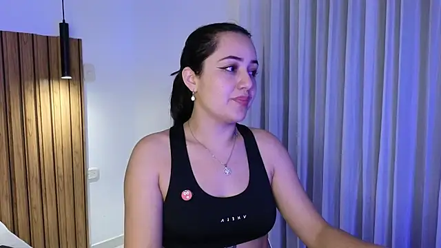 Snapshot of Isa_1207 chatting on 09.14.25 Isa 1207 online show from 09.14.25