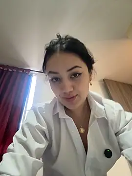 Snapshot of Isa_1207 chatting on 09.20.25 Isa 1207 online show from 09.20.25