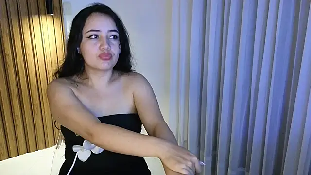 Snapshot of Isa_1207 chatting on 11.20.25 Isa 1207 online show from 11.20.25