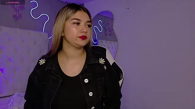 natasha  black online show from 12.03.25