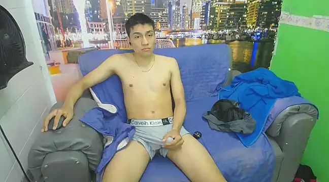 Snapshot of dario_ventura0 chatting on 03.19.25 dario ventura0 online show from 03.19.25