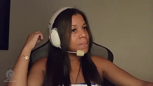 cammydebora online show from 10.14.25