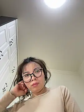 Snapshot of aa520uv chatting on 04.08.26 aa520uv online show from 04.08.26