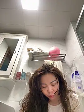 Snapshot of aa520uv chatting on 04.13.26 aa520uv online show from 04.13.26