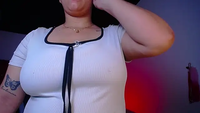 kriss sweetboobs10 online show from 05.06.26