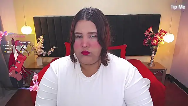 Snapshot of ailyn_maury chatting on 09.27.25 ailyn maury online show from 09.27.25