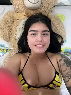 Snapshot of Candy_Roose chatting on 03.21.25 Candy Roose online show from 03.21.25