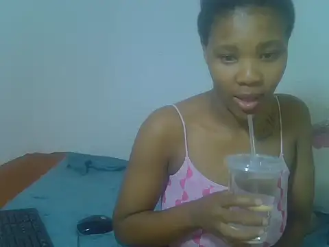 Snapshot of Hotytoty26 chatting on 03.12.25 Hotytoty26 online show from 03.12.25