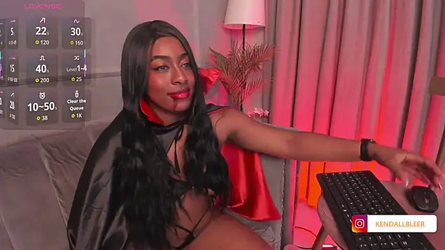 Kendallbleer online show from 10.16.25