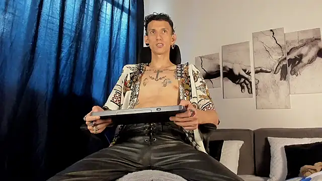 Snapshot of Giotrashy chatting on 07.21.26 Giotrashy online show from 07.21.26