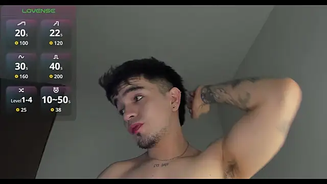 Snapshot of cmzo_ chatting on 09.27.25 cmzo online show from 09.27.25