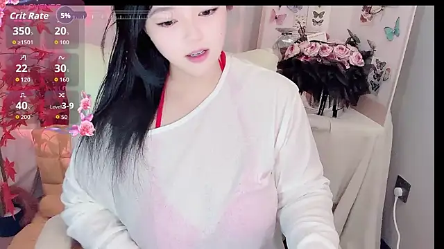 Snapshot of YOKO-09 chatting on 10.12.25 YOKO-09 online show from 10.12.25