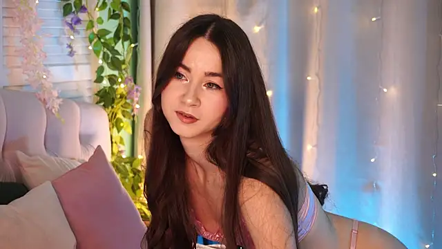 EvaMossi online show from 04.14.26