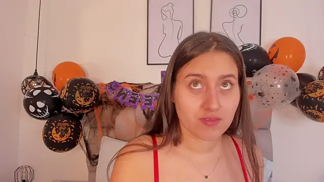 Hanna Evans   online show from 10.28.25