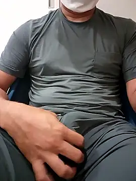 Snapshot of ikeike-kun chatting on 09.20.25 ikeike-kun online show from 09.20.25