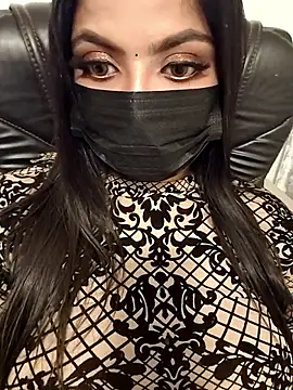 Tamil hot whiskey girl online show from 10.04.25