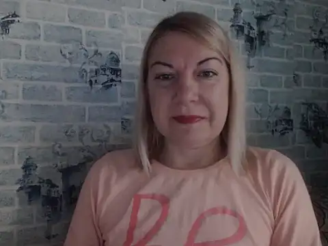 Lillia Ray online show from 12.03.25