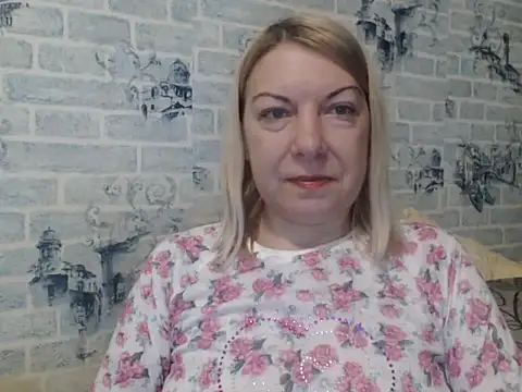 Lillia Ray online show from 12.04.25