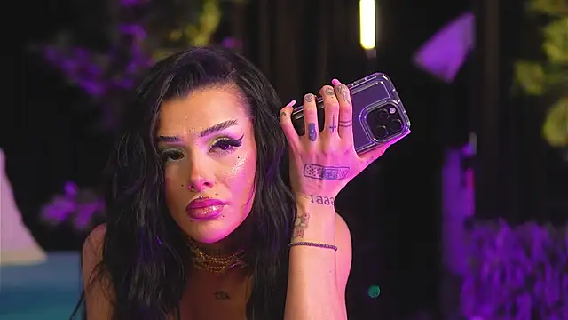 ChicaOra online show from 02.02.26