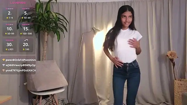 YuliethPetite online show from 02.25.26