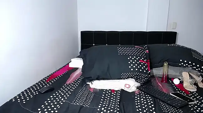 Snapshot of Lia_Liaa chatting on 03.19.25 Lia Liaa online show from 03.19.25